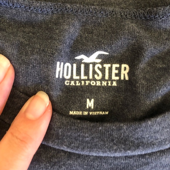 HOLLISTER // Tops Bundle - Picture 3 of 6
